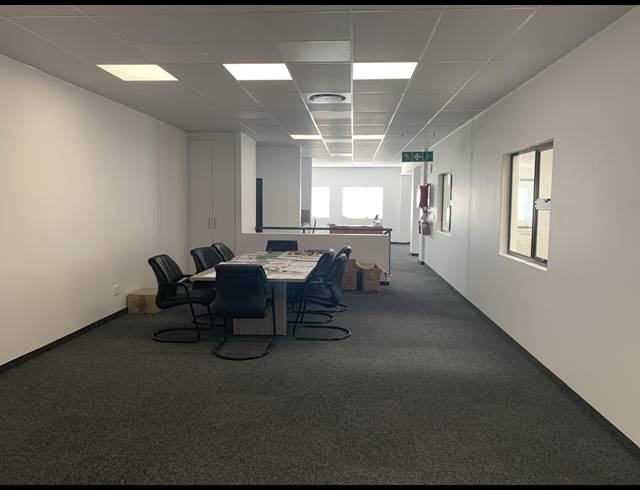375M² WAREHOUSE TO LET IN RIVERGATE